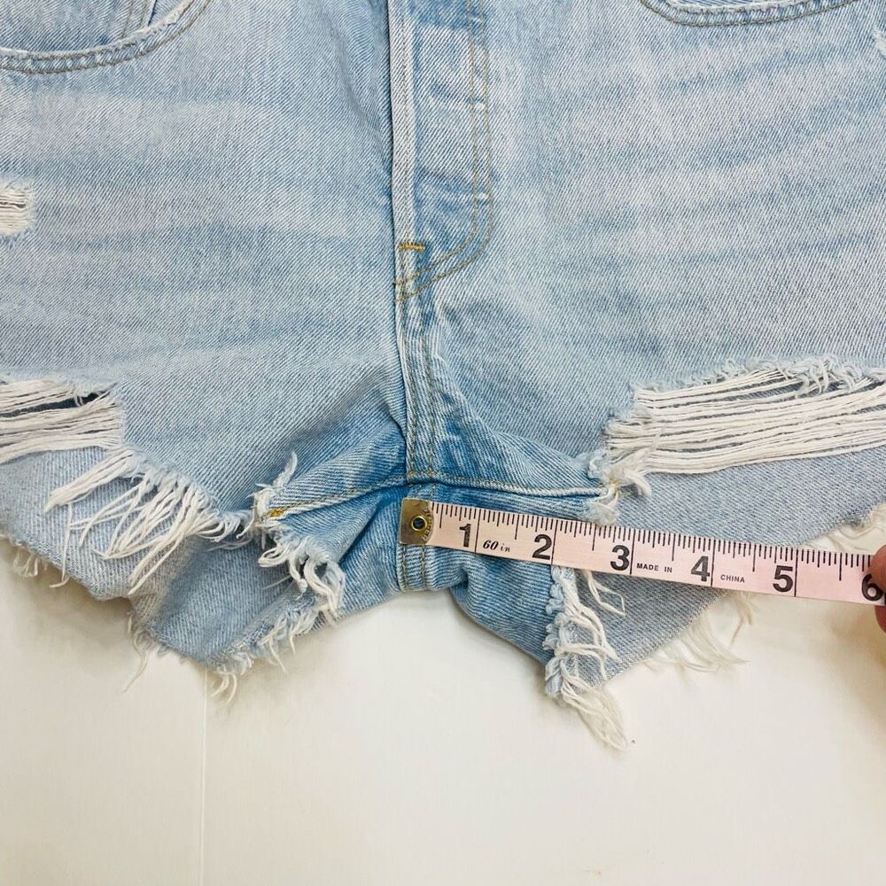 Levi’s 501 Cut Off Jean Shorts Size 30 - Picture 6 of 10